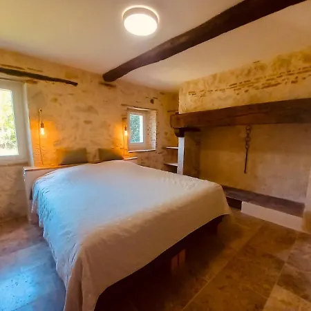 בית נופש Le Moulin De Toquedonnes Insolite Saint-Michel (Tarn-et-Garonne)